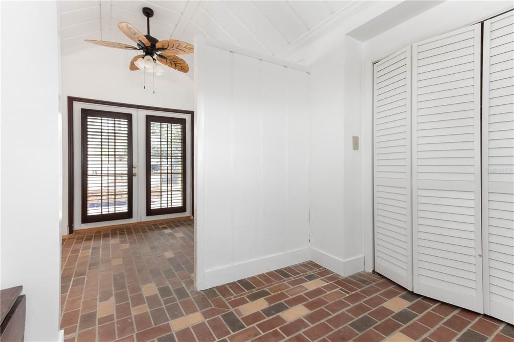 For Sale: $998,800 (5 beds, 4 baths, 4043 Square Feet)