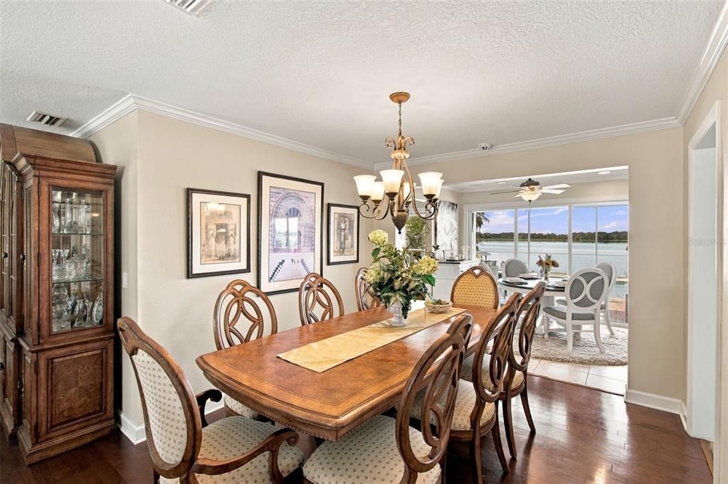 For Sale: $1,295,000 (3 beds, 2 baths, 2375 Square Feet)