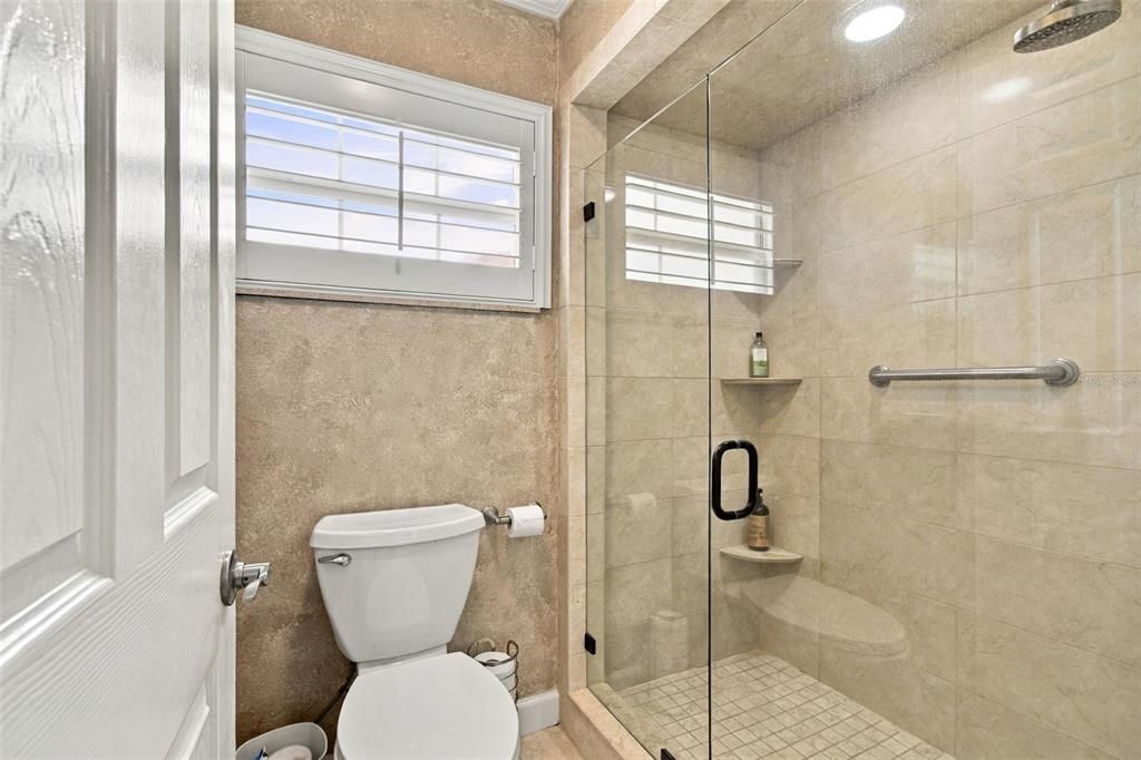 For Sale: $1,295,000 (3 beds, 2 baths, 2375 Square Feet)
