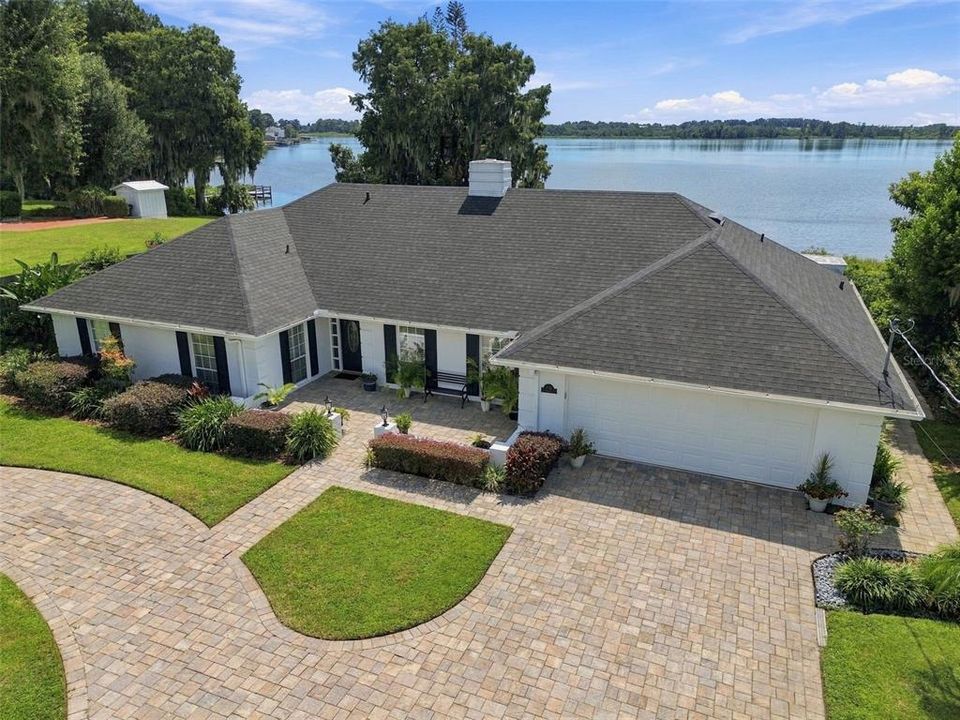 For Sale: $1,295,000 (3 beds, 2 baths, 2375 Square Feet)
