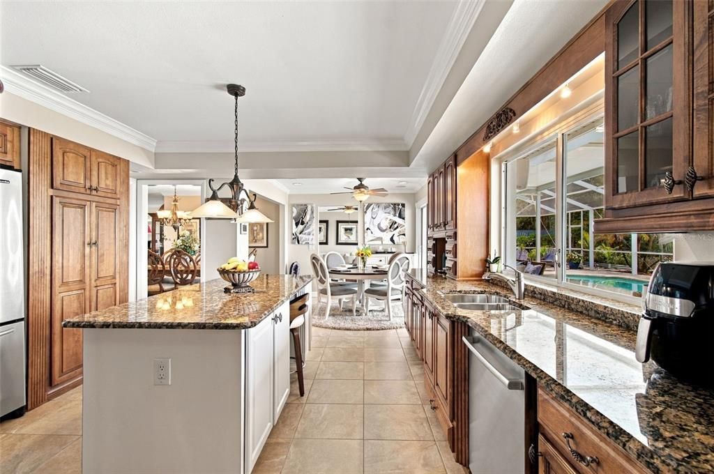 For Sale: $1,295,000 (3 beds, 2 baths, 2375 Square Feet)