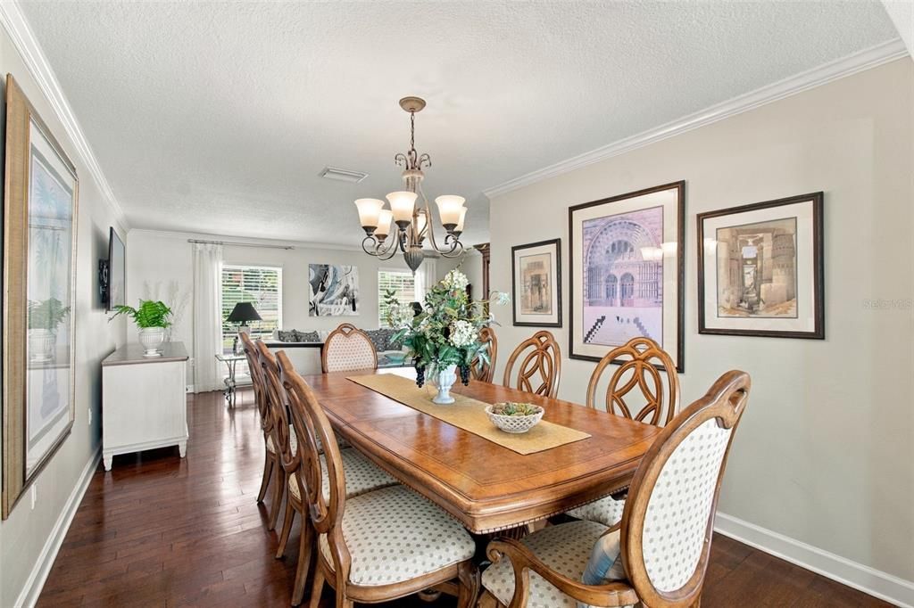 For Sale: $1,295,000 (3 beds, 2 baths, 2375 Square Feet)