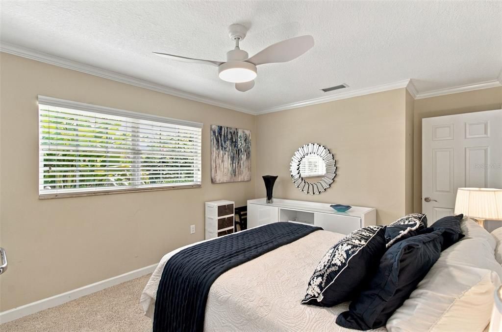For Sale: $1,295,000 (3 beds, 2 baths, 2375 Square Feet)