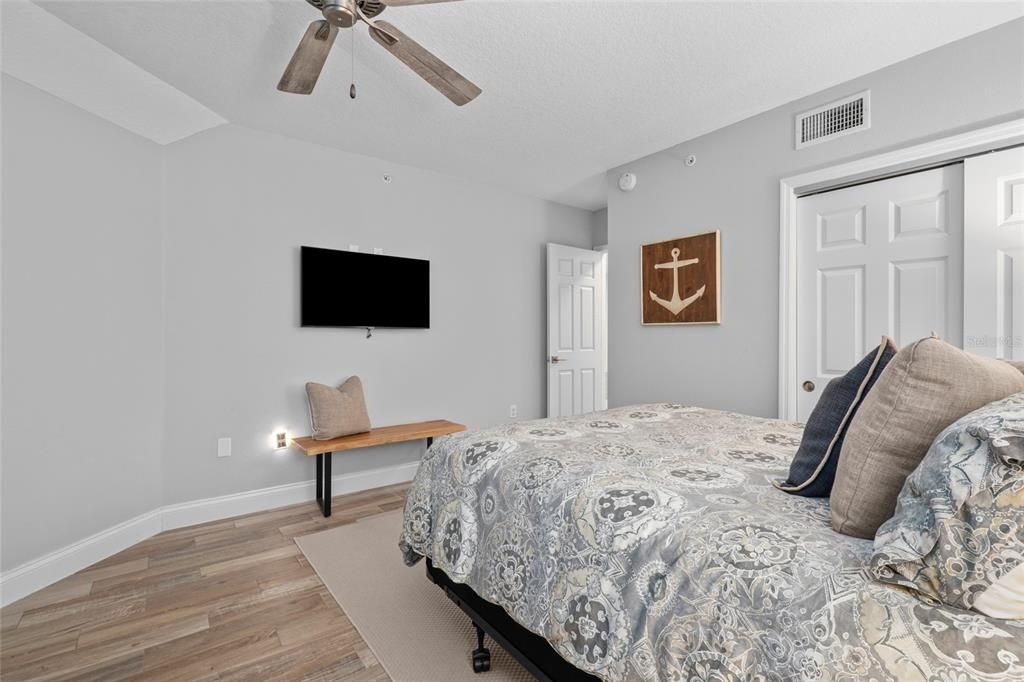 For Sale: $899,000 (3 beds, 2 baths, 1601 Square Feet)