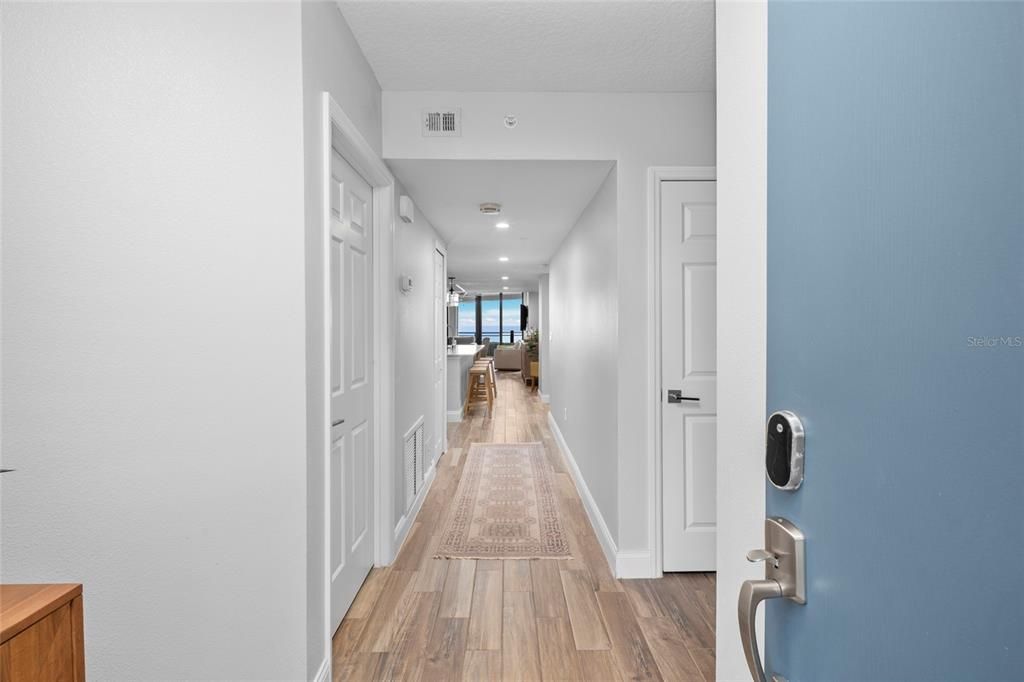 For Sale: $899,000 (3 beds, 2 baths, 1601 Square Feet)