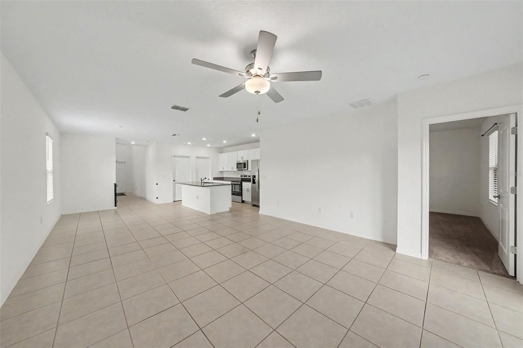 En Venta: $440,000 (5 camas, 2 baños, 2389 Pies cuadrados)