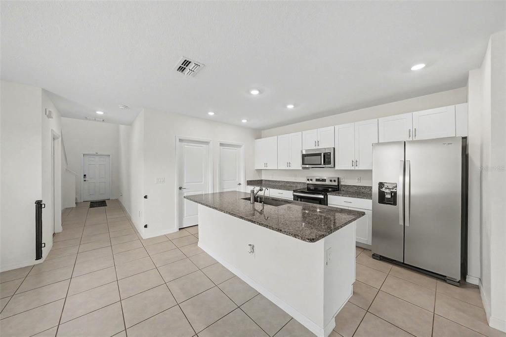 En Venta: $440,000 (5 camas, 2 baños, 2389 Pies cuadrados)