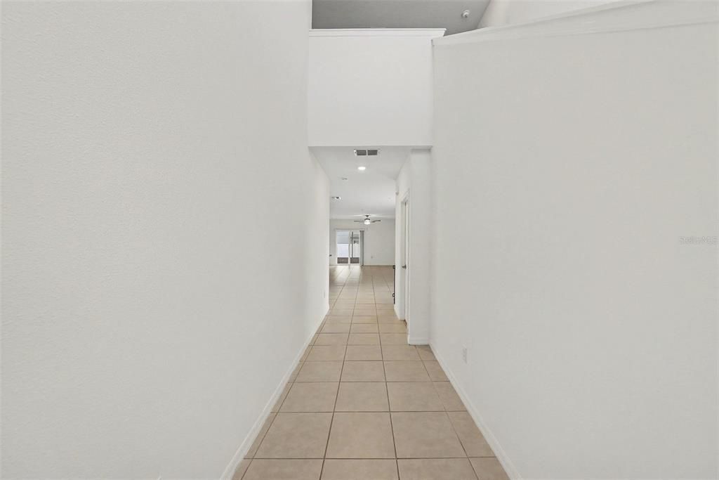 En Venta: $440,000 (5 camas, 2 baños, 2389 Pies cuadrados)