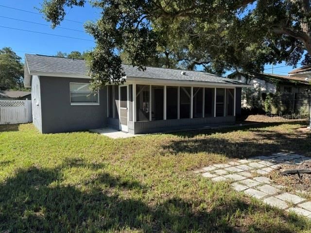 En Venta: $375,000 (3 camas, 2 baños, 1132 Pies cuadrados)