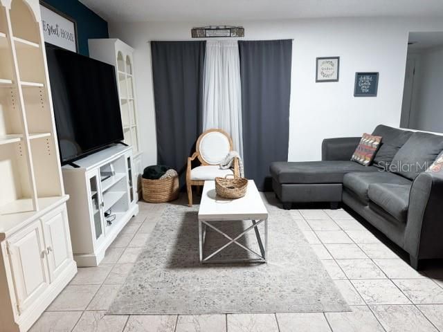 En Venta: $375,000 (3 camas, 2 baños, 1132 Pies cuadrados)