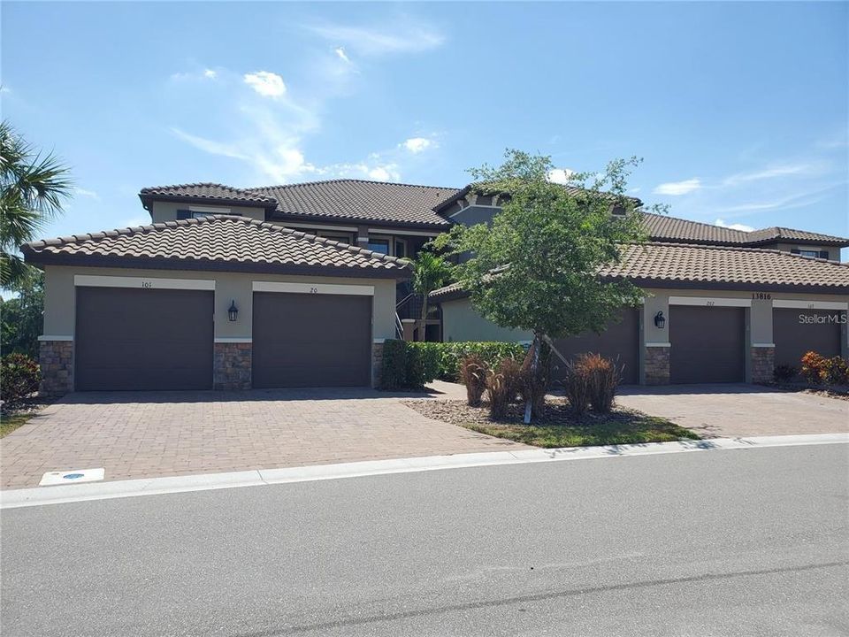For Rent: $2,500 (2 beds, 2 baths, 1528 Square Feet)