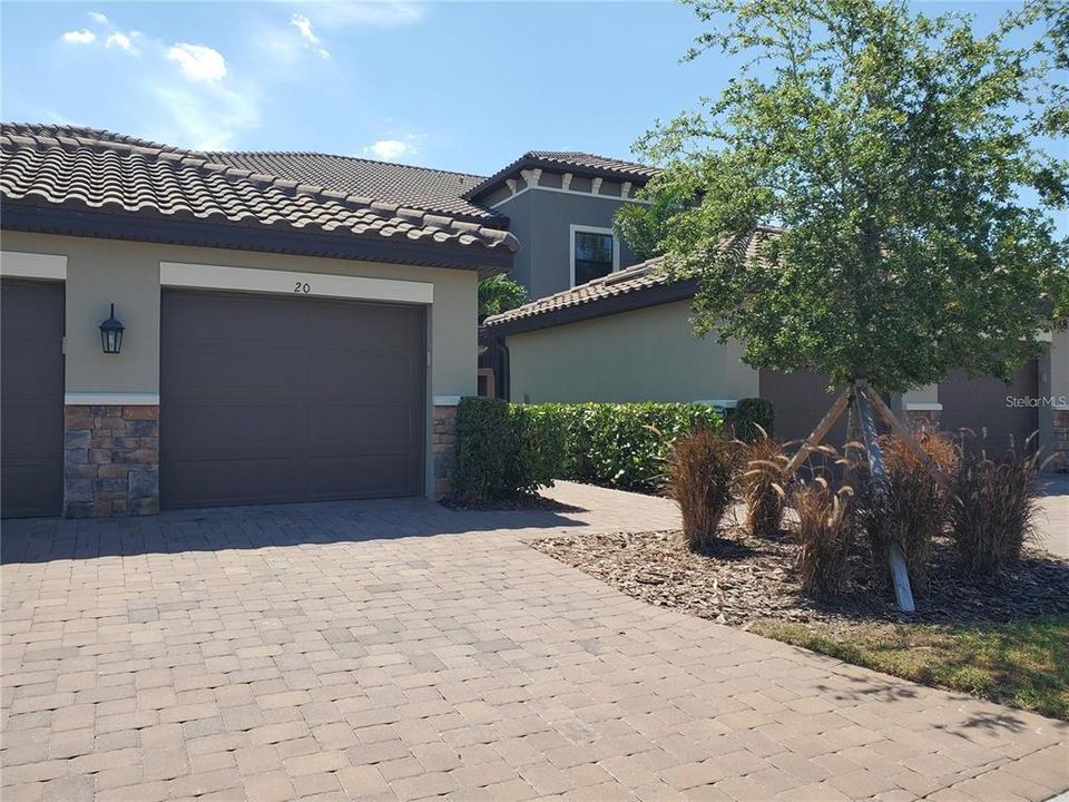 For Rent: $2,500 (2 beds, 2 baths, 1528 Square Feet)