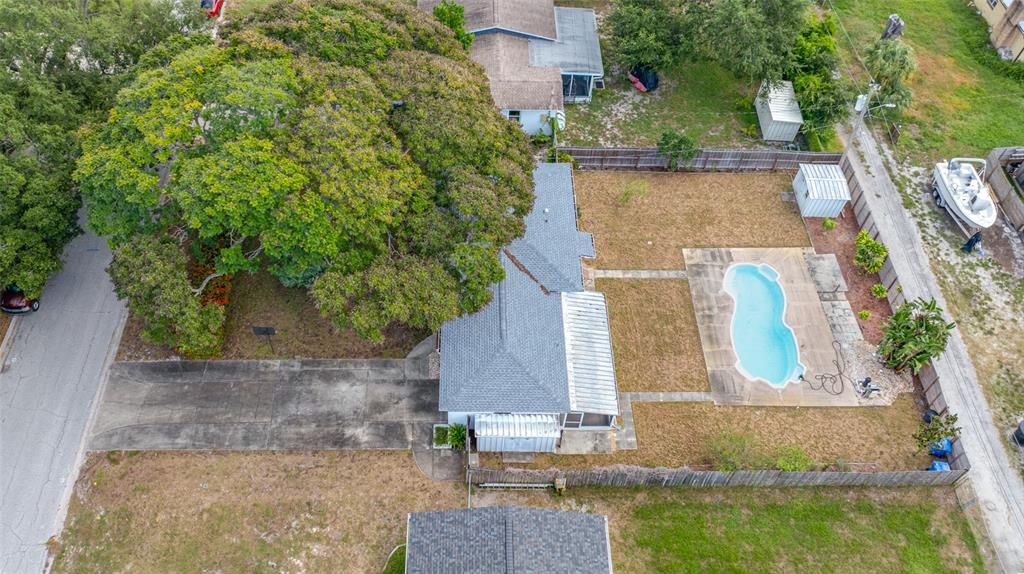 For Sale: $369,000 (2 beds, 1 baths, 1065 Square Feet)