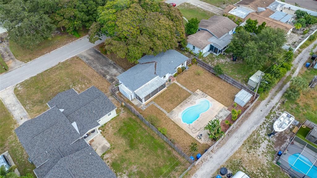 For Sale: $369,000 (2 beds, 1 baths, 1065 Square Feet)
