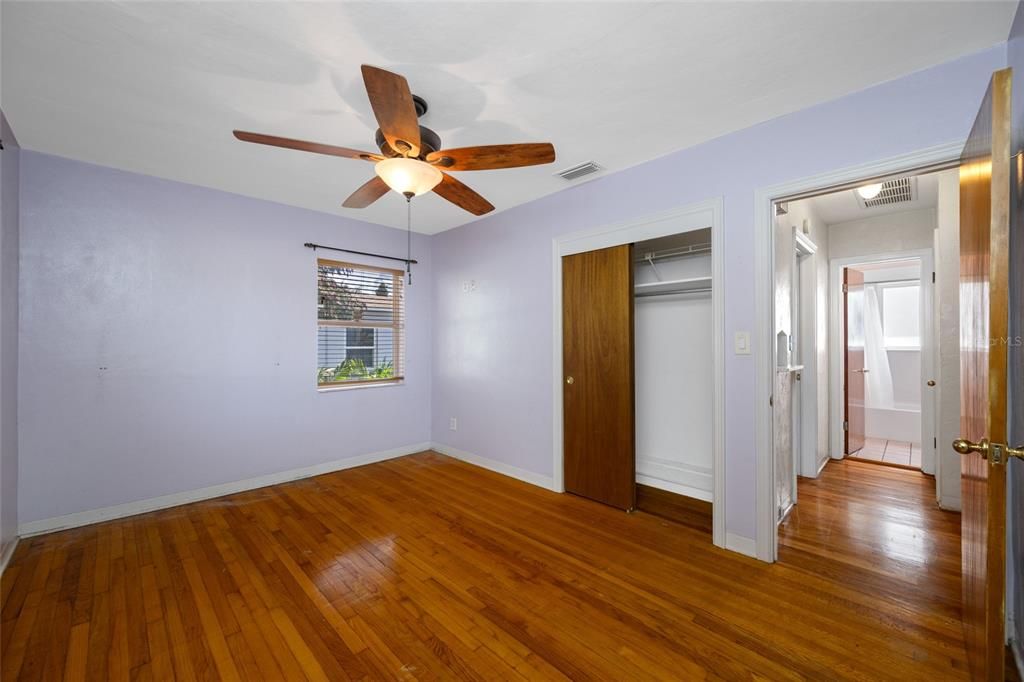 For Sale: $369,000 (2 beds, 1 baths, 1065 Square Feet)
