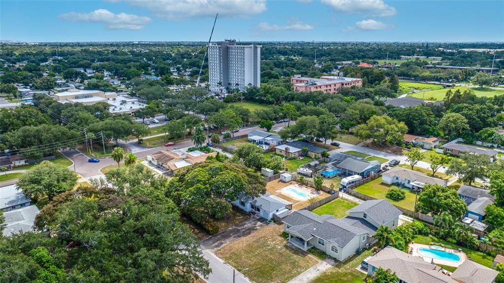 For Sale: $369,000 (2 beds, 1 baths, 1065 Square Feet)