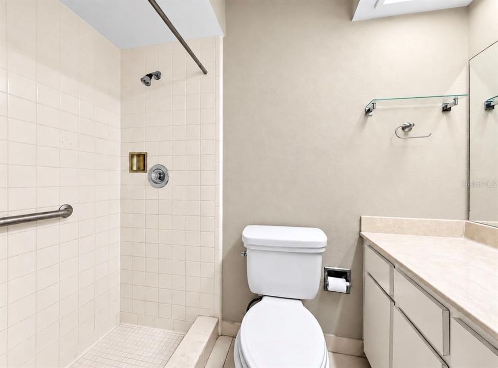 En Venta: $365,000 (2 camas, 2 baños, 1220 Pies cuadrados)