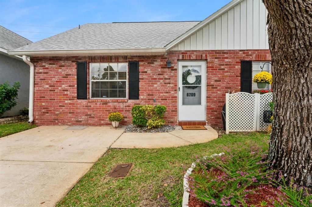 待售: $124,999 (1 贝兹, 1 浴室, 672 平方英尺)