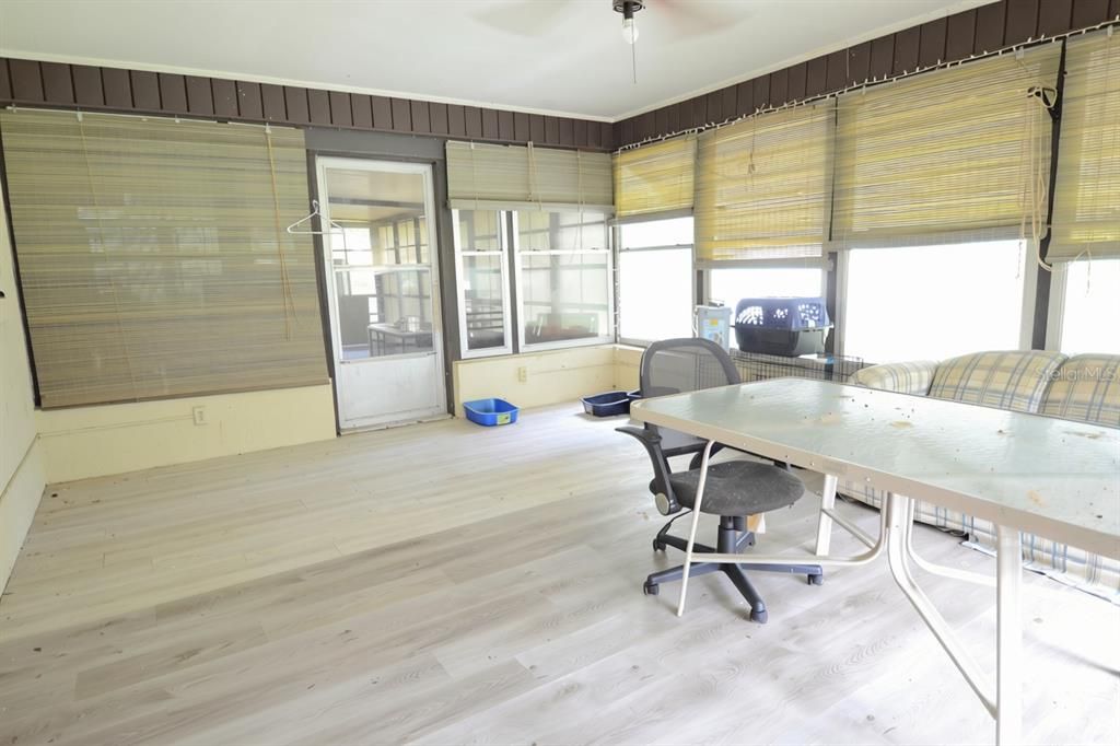 En Venta: $215,000 (3 camas, 2 baños, 1248 Pies cuadrados)