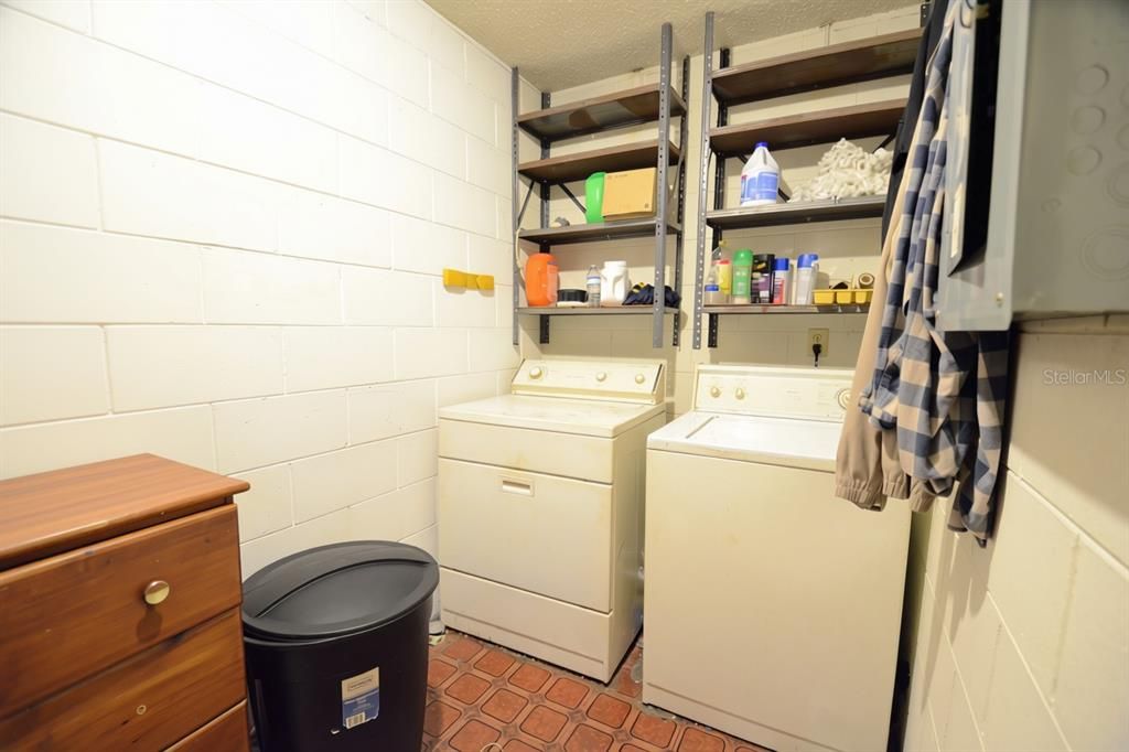 En Venta: $215,000 (3 camas, 2 baños, 1248 Pies cuadrados)