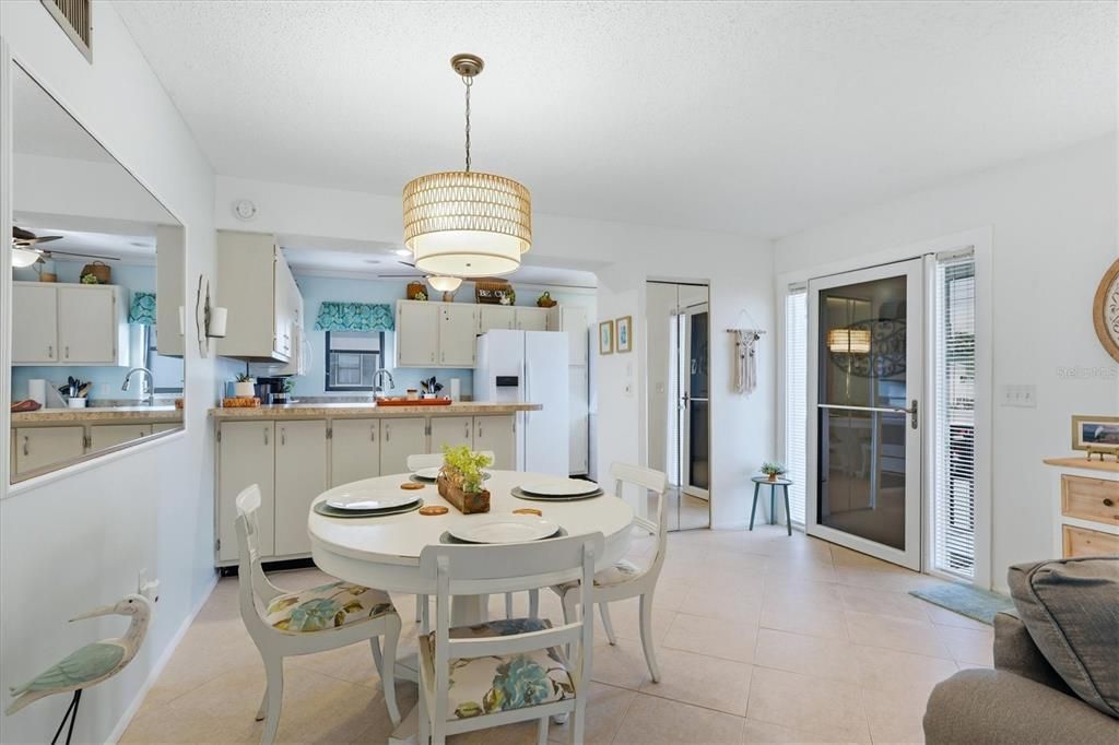 For Sale: $175,000 (2 beds, 2 baths, 1209 Square Feet)