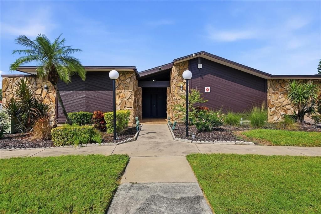 For Sale: $175,000 (2 beds, 2 baths, 1209 Square Feet)