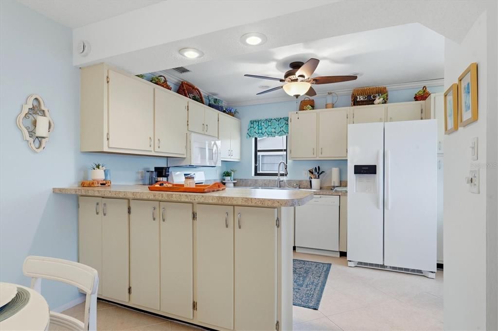 For Sale: $175,000 (2 beds, 2 baths, 1209 Square Feet)