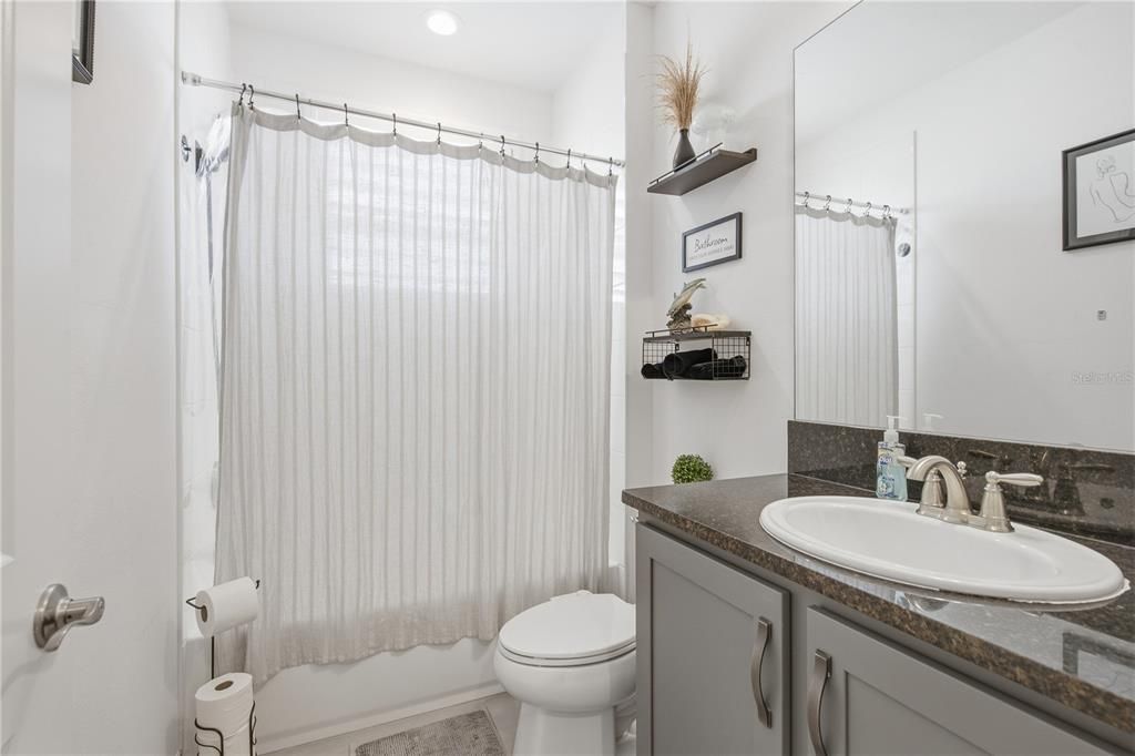 En Venta: $725,000 (5 camas, 5 baños, 3307 Pies cuadrados)