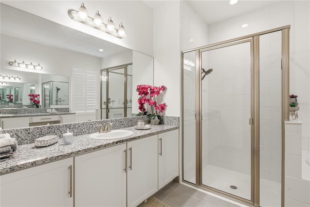 En Venta: $725,000 (5 camas, 5 baños, 3307 Pies cuadrados)