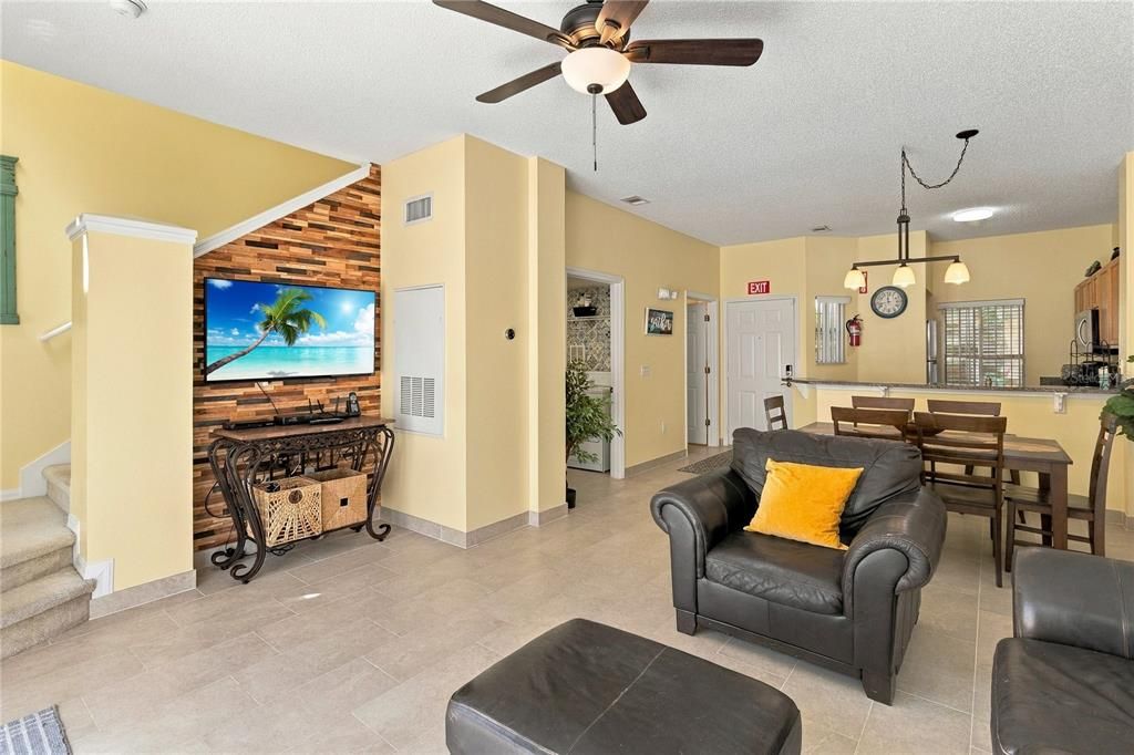 En Venta: $270,000 (3 camas, 2 baños, 1286 Pies cuadrados)