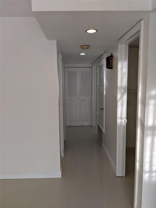 На продажу: $209,995 (2 спален, 2 ванн, 1268 Квадратных фут)