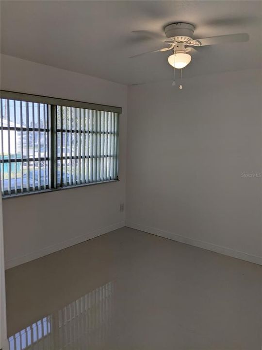 На продажу: $209,995 (2 спален, 2 ванн, 1268 Квадратных фут)