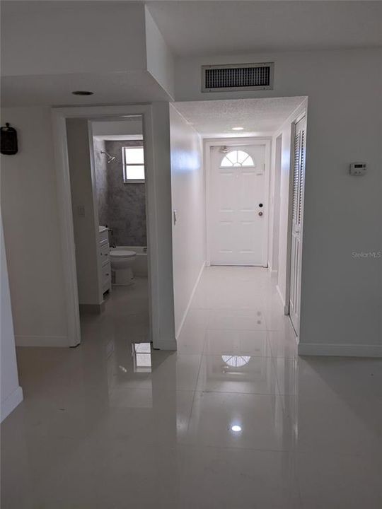 На продажу: $209,995 (2 спален, 2 ванн, 1268 Квадратных фут)