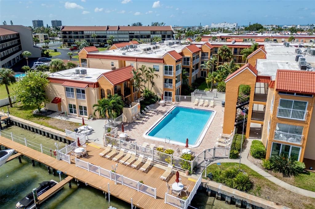 В аренду: $3,900 (2 спален, 1 ванн, 760 Квадратных фут)