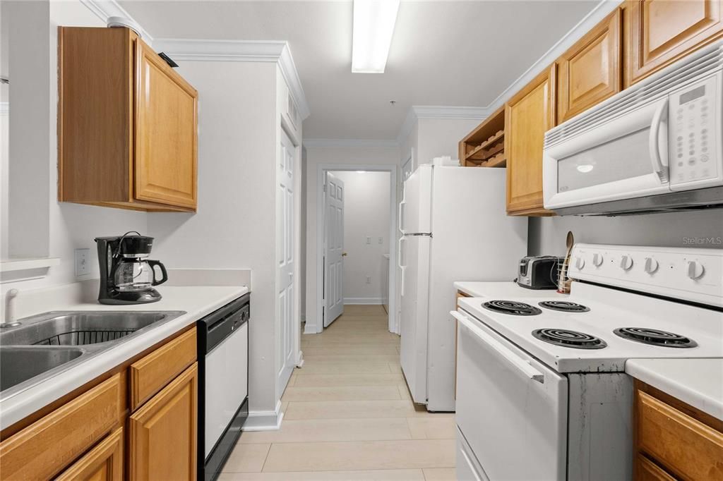 На продажу: $185,900 (2 спален, 2 ванн, 1205 Квадратных фут)