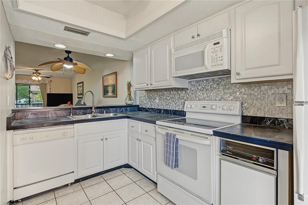 En Venta: $149,900 (2 camas, 2 baños, 1094 Pies cuadrados)