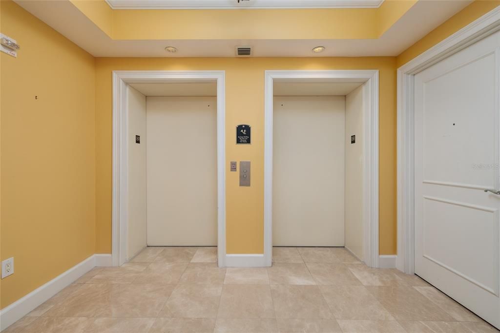 En Venta: $2,095,000 (3 camas, 3 baños, 2736 Pies cuadrados)