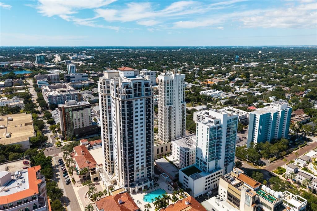 En Venta: $2,095,000 (3 camas, 3 baños, 2736 Pies cuadrados)
