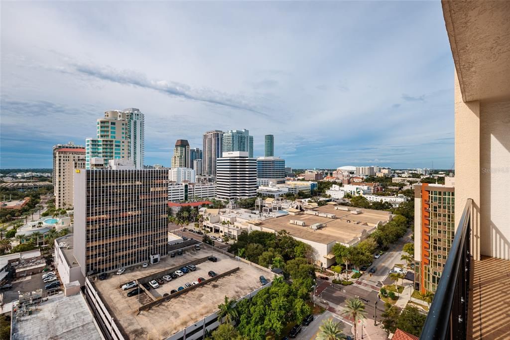 En Venta: $2,095,000 (3 camas, 3 baños, 2736 Pies cuadrados)