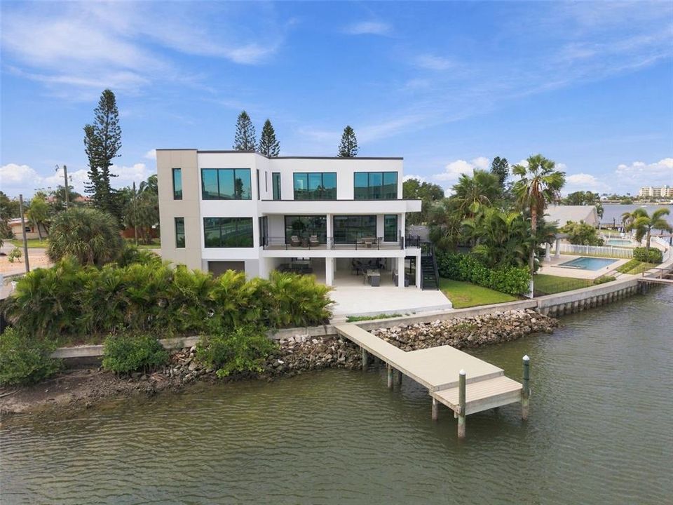 На продажу: $3,395,000 (5 спален, 4 ванн, 4434 Квадратных фут)