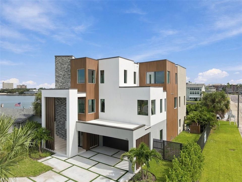 На продажу: $3,395,000 (5 спален, 4 ванн, 4434 Квадратных фут)