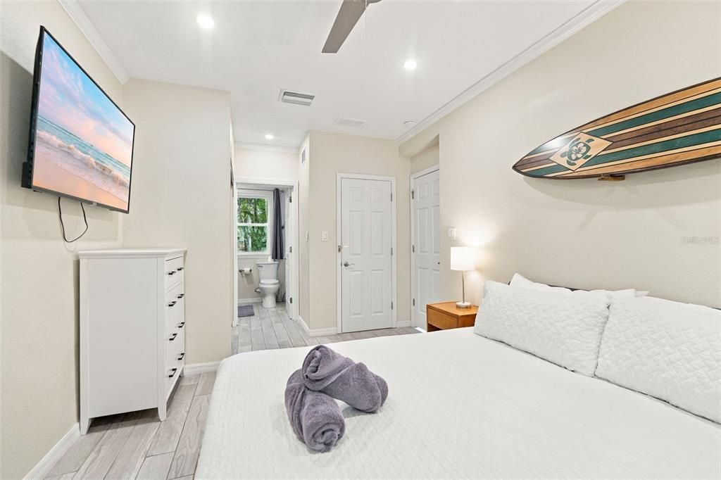 For Sale: $898,000 (3 beds, 2 baths, 1418 Square Feet)