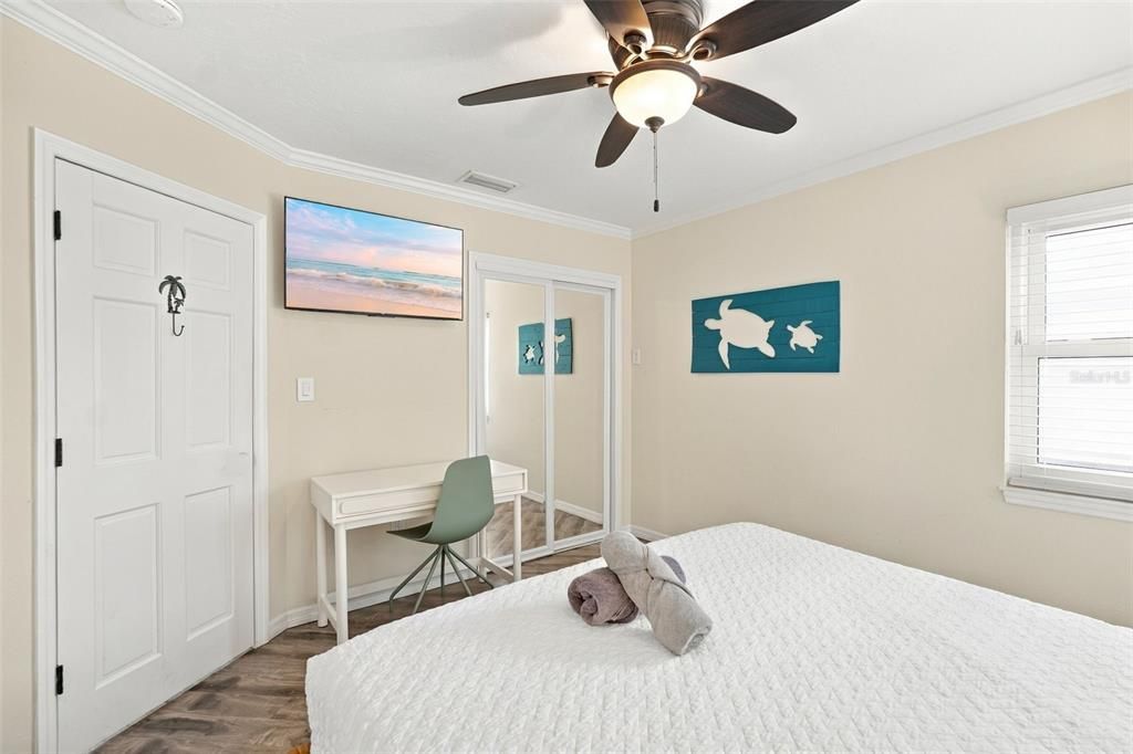 For Sale: $898,000 (3 beds, 2 baths, 1418 Square Feet)