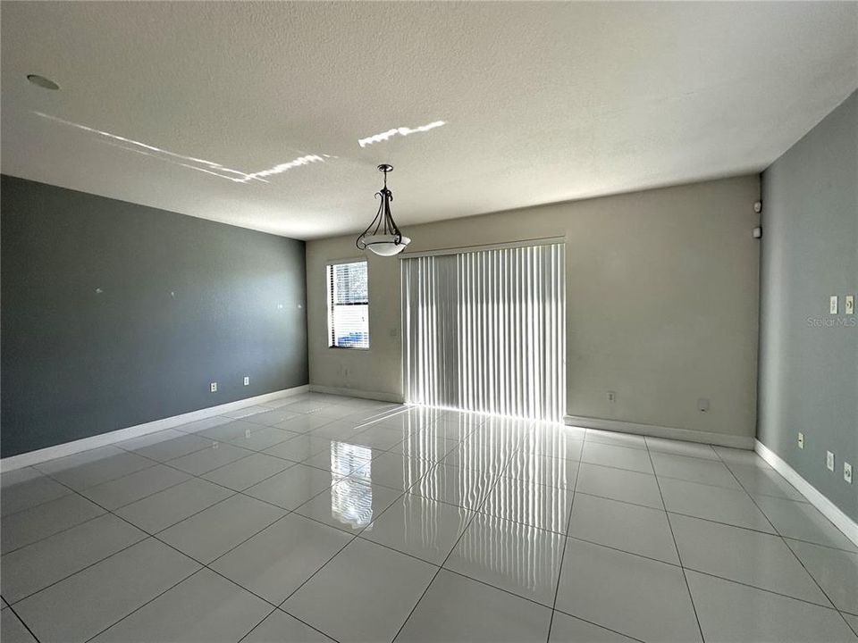 For Sale: $368,000 (3 beds, 2 baths, 1779 Square Feet)
