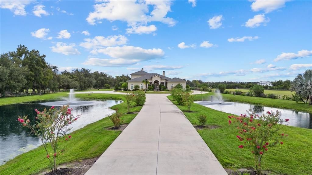 For Sale: $2,300,000 (6 beds, 5 baths, 5200 Square Feet)