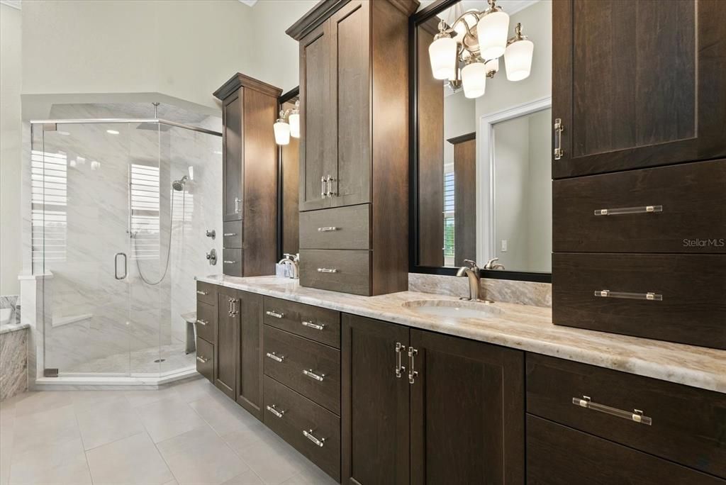 For Sale: $2,300,000 (6 beds, 5 baths, 5200 Square Feet)