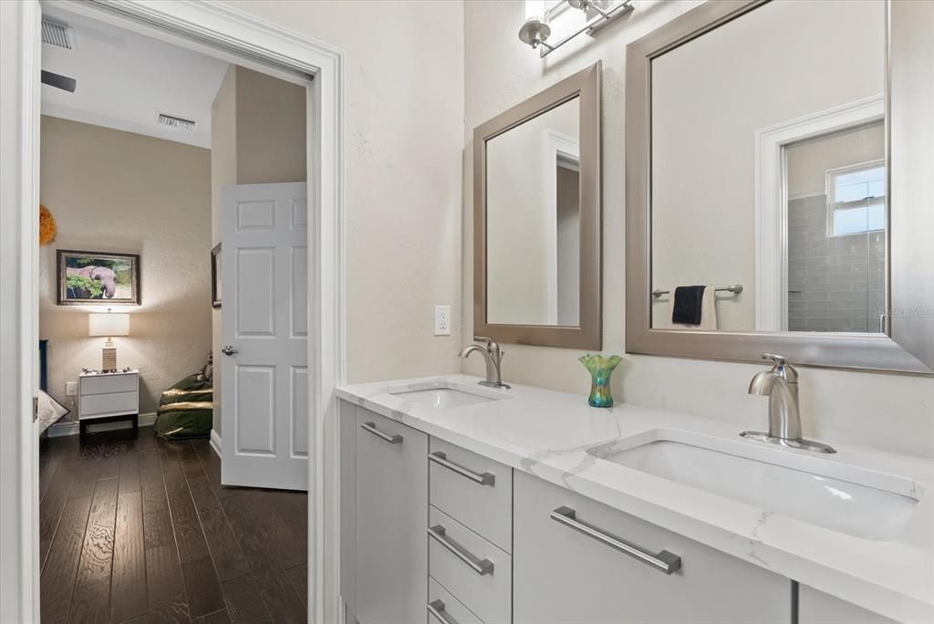 For Sale: $2,300,000 (6 beds, 5 baths, 5200 Square Feet)
