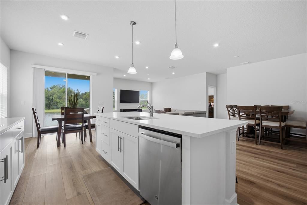 En Venta: $459,000 (4 camas, 2 baños, 2017 Pies cuadrados)