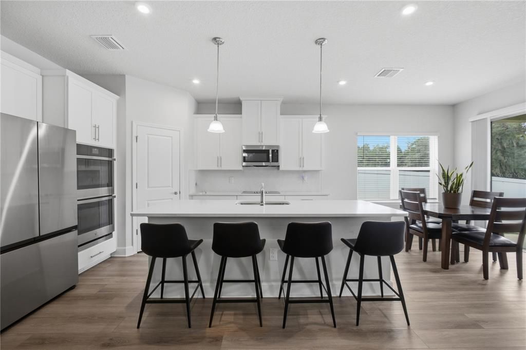 En Venta: $459,000 (4 camas, 2 baños, 2017 Pies cuadrados)