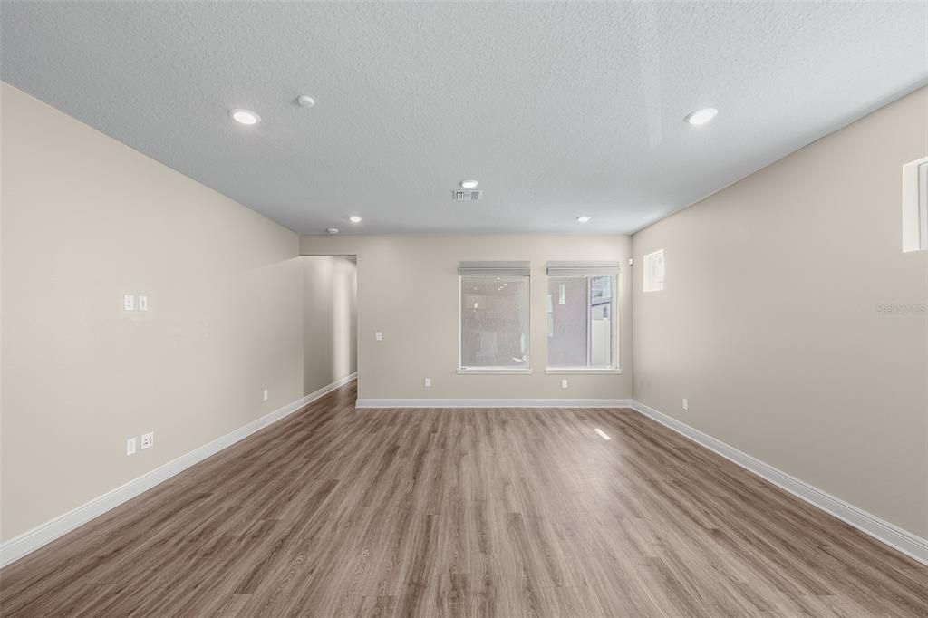 For Sale: $899,900 (4 beds, 3 baths, 2610 Square Feet)